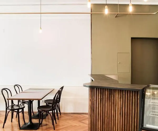 Hungarian Biscuit דירה *